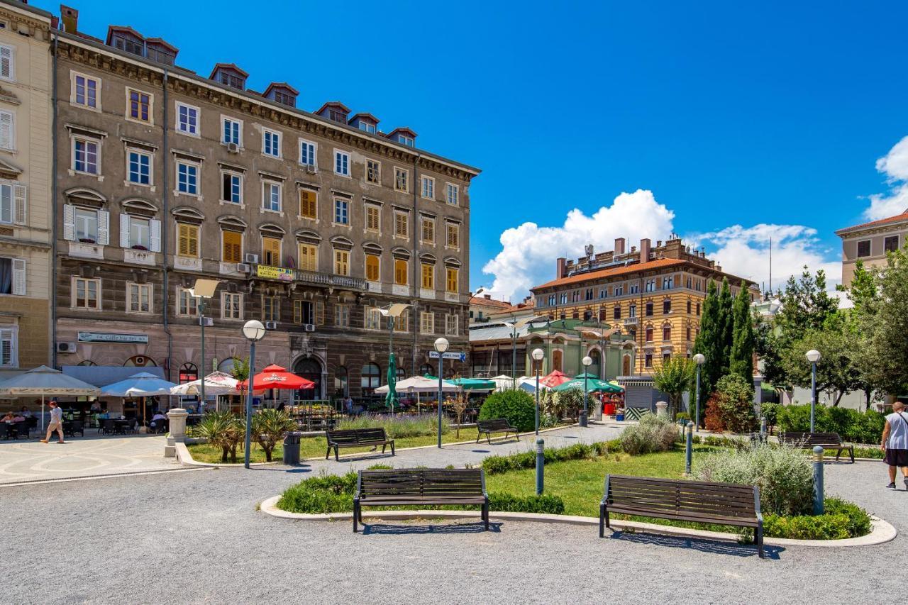 Rijeka With Love Center Exteriör bild